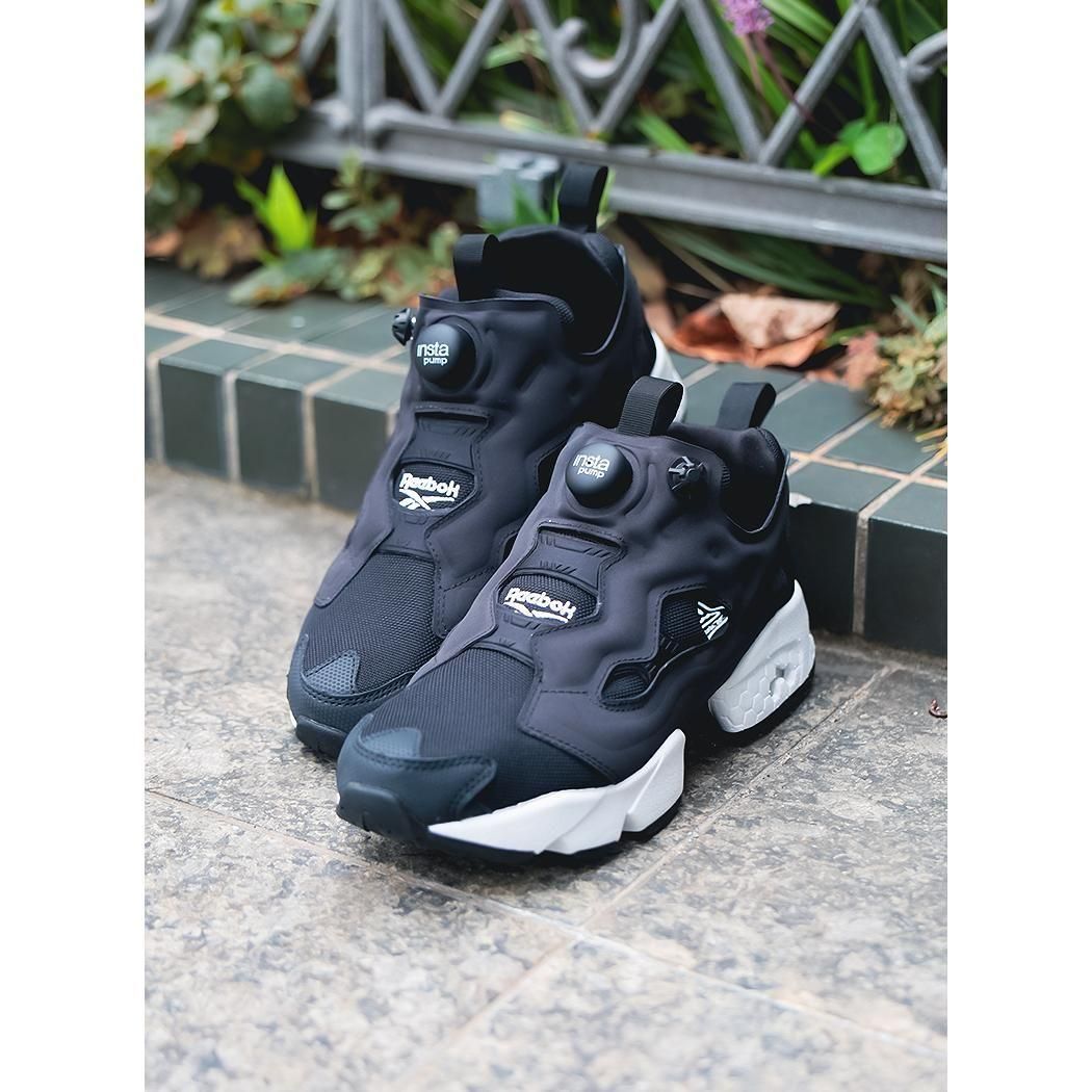 Reebok INSTAPUMP FURY 94 BLACK WHITE ꡼ܥå 󥹥 ݥץե塼꡼ ˡ (  ֥å   ǥ 100211657 )