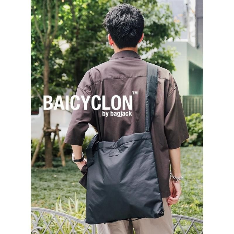 BAICYCLONナイロン ブラック ショルダーバッグ 別注】＜BAICYCLON＞ ナイロン マルチポケット ショルダーバッグ