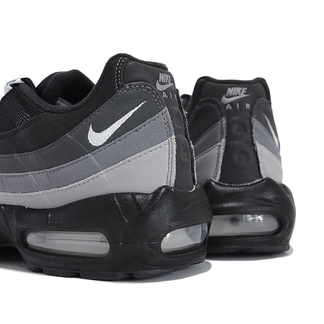 未使用品 10年 NIKE エアマックス 95 黒/銀 US8.5 26.5㎝ 2025年最新】Yahoo!オークション -「エアマックス95」(NIKE