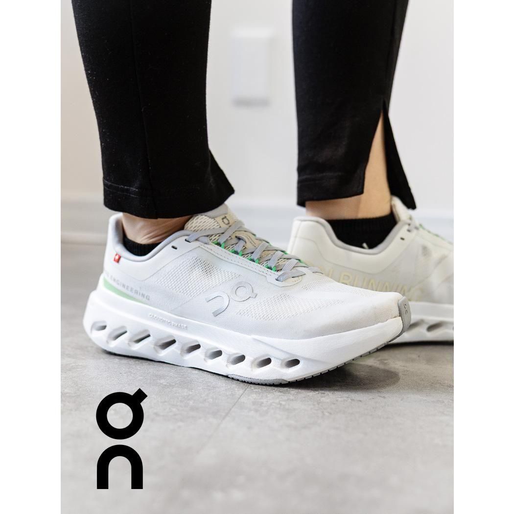 On CLOUDSURFER NEXT IVORY/WHITE ���� ���饦�ɥ����ե��� �ͥ����� ���ˡ����� ( �ۥ磻�� �� ��� ���˥󥰥��塼�� 3WE30051195 )