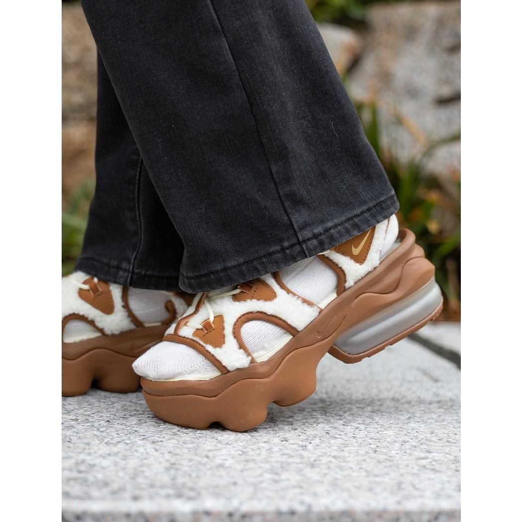 NIKE W AIR MAX KOKO SANDAL FUR LIGHT BRITISH TAN ʥ  ޥå   ֥饦 ǥ  HV8558-200